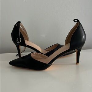 Elegant Black Women's Pumps